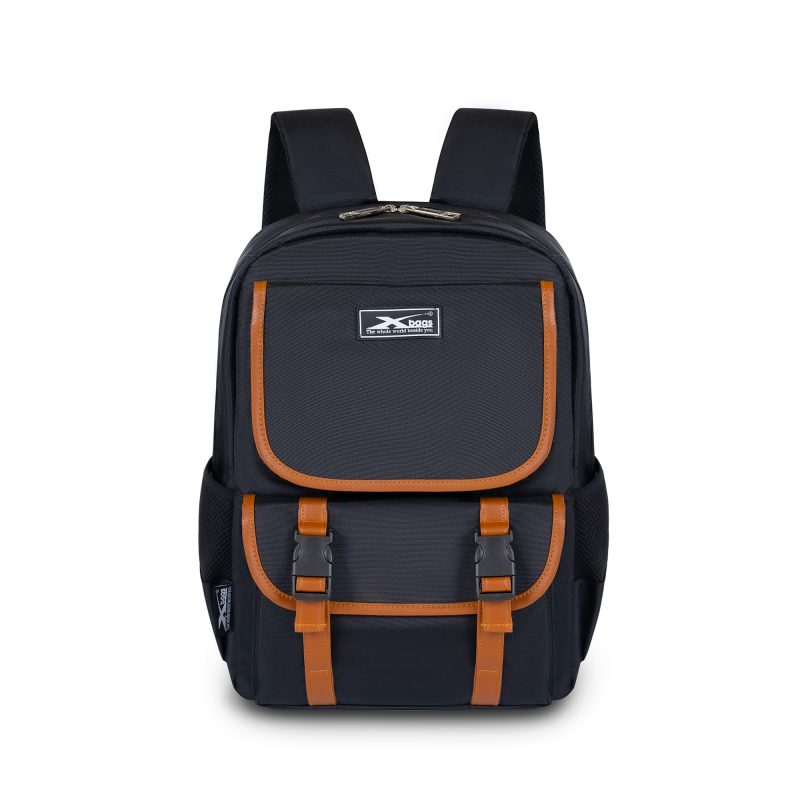 mặt trước balo laptop thời trang